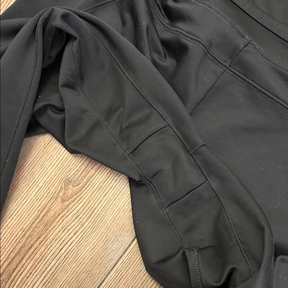 Nike women's Black wide leg - Picture 6 of 10